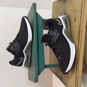 Nike Air Max Bella Size 7